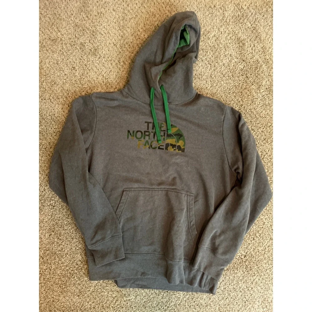 The North Face Mens Hoodie Large Gray Camo Logo Graphic Pullover Sweatshirt
